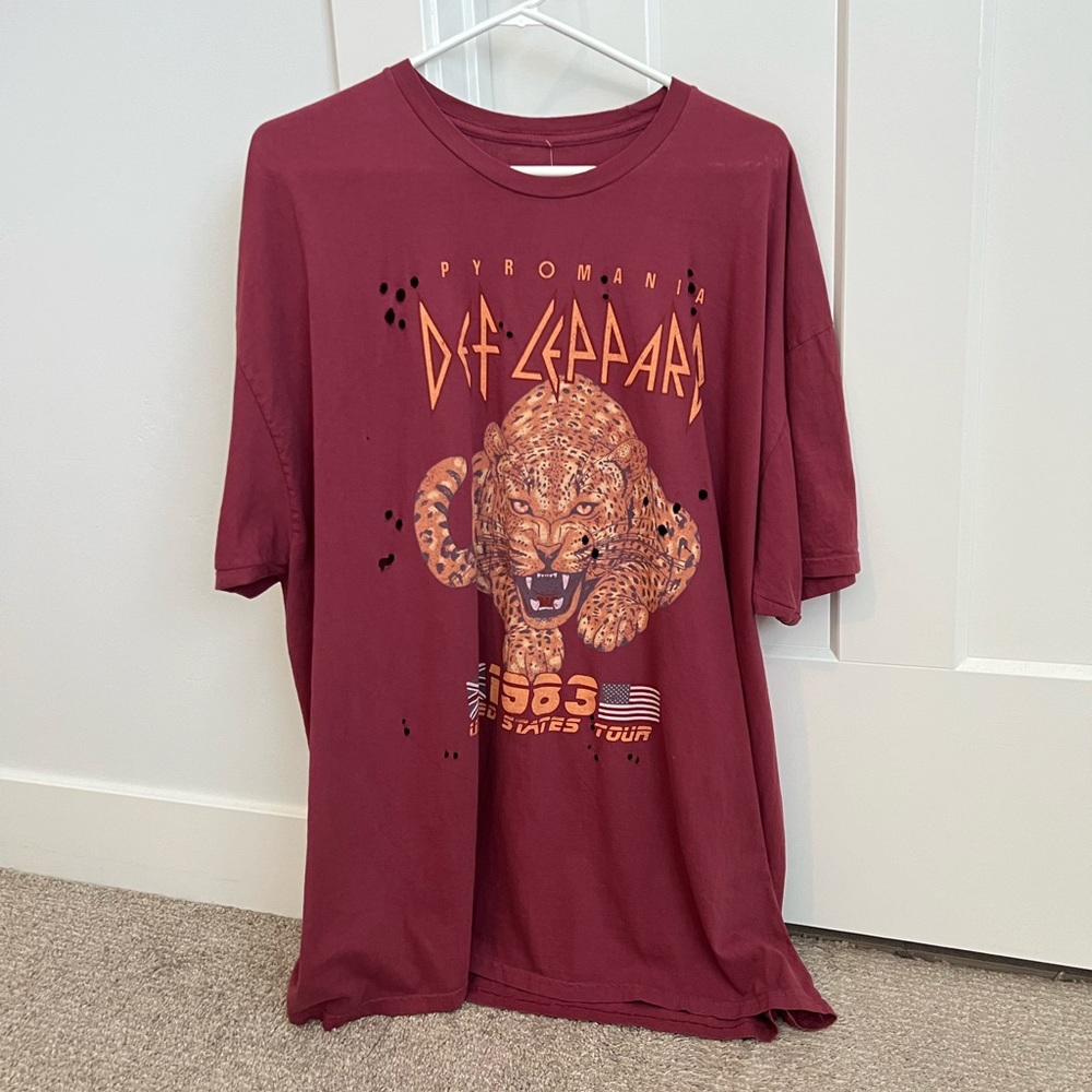 Def Leppard Graphic Tee
